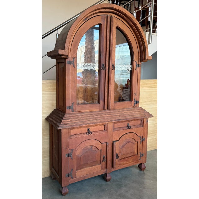 Early 20th Century Rustic Cabinet or Cupboard in Solid Oak with Glass Front For Sale - Image 18 of 18