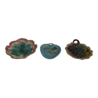 Antique 19th C. Victorian Majolica Leaf Dishes - Set of 3 For Sale