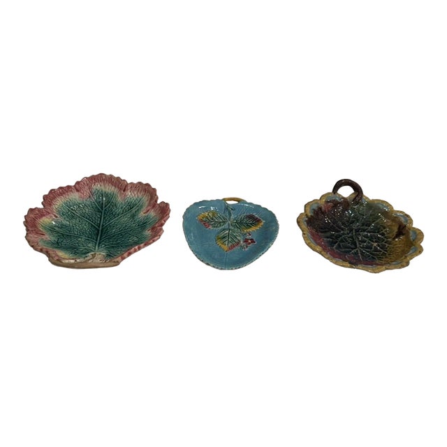 Antique 19th C. Victorian Majolica Leaf Dishes - Set of 3 For Sale