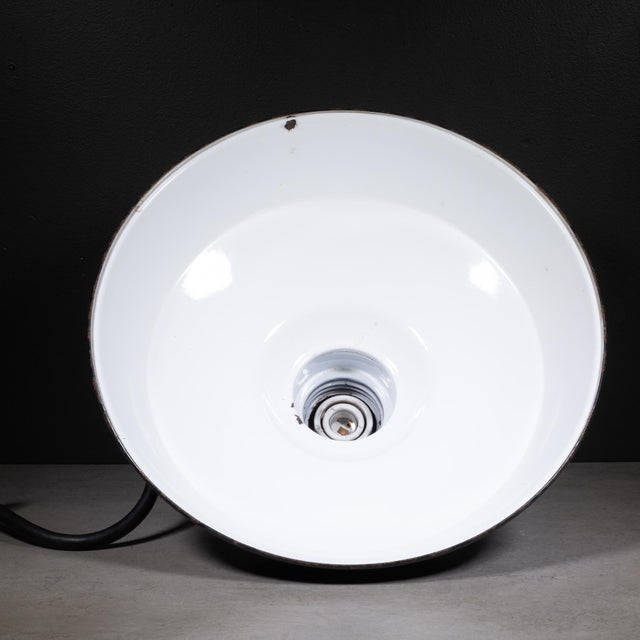 ABOUT Original green industrial 18" diameter pendant light. This classic warehouse shade features a glossy forest green...