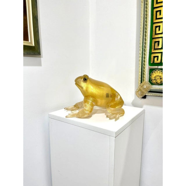 Stunning Murano Glass 24K Gold Infused Frog by Glass Master Oscar Zanetti Description: Add a touch of elegance to your...