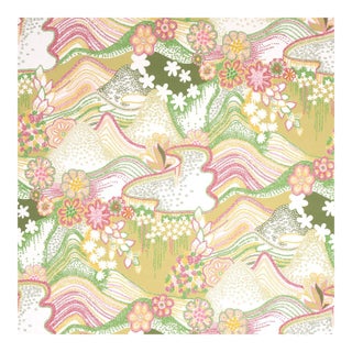 Sample - Schumacher X Clements Ribeiro Daisy Chain Wallpaper in Green & Pink For Sale