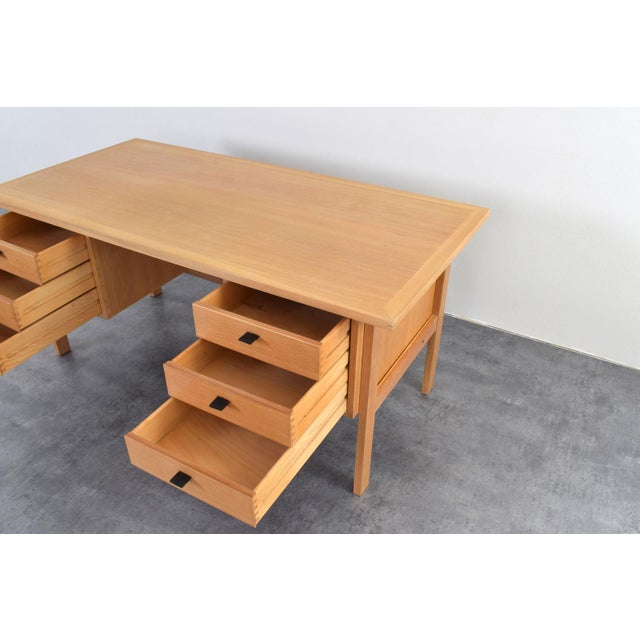 Mid-Century Oak Desk by Svend Åge Madsen for Sigurd Hansen, 1960s For Sale - Image 18 of 18