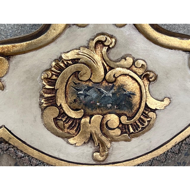 Wood Pair of Venetian Hand Painted Armchairs in White Antique Painting and Giltwood For Sale - Image 7 of 18