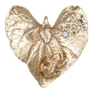 Vintage Frog Pendant Heart Shaped Leaf Heavy 24.5gm Estate Fine Jewellery For Sale