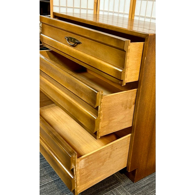 Mid-Century Modern Mid 20th Century Mid Century Bachelors Chest For Sale - Image 3 of 6