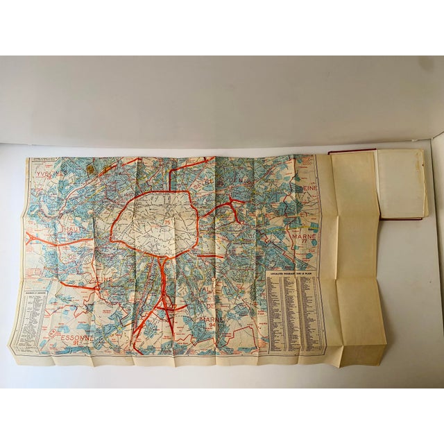 Paris Arrondissement Guidebook, France, Circa 1970s For Sale - Image 11 of 14