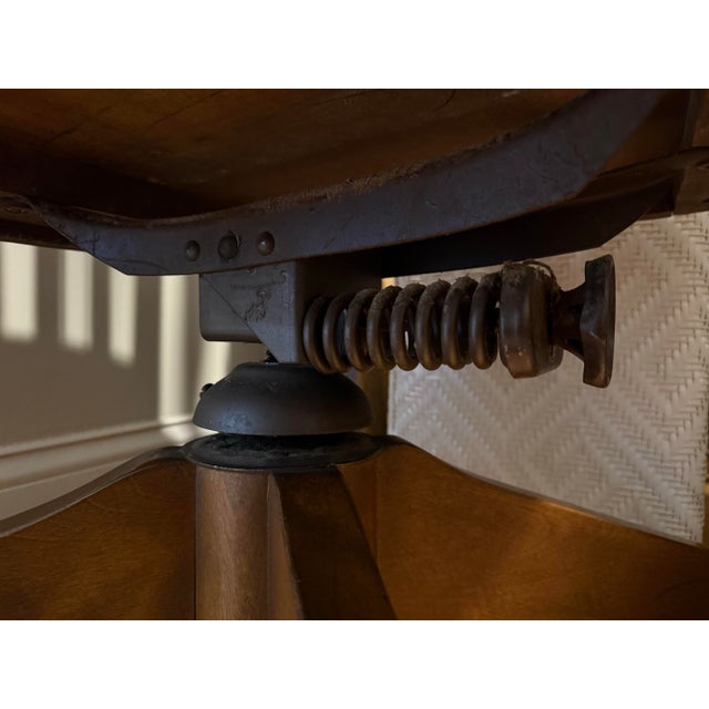 Early 20th Century Early 20th Century Wooden Banker’s Chair – Swivel Office Chair With Spring Tilt For Sale - Image 5 of 10