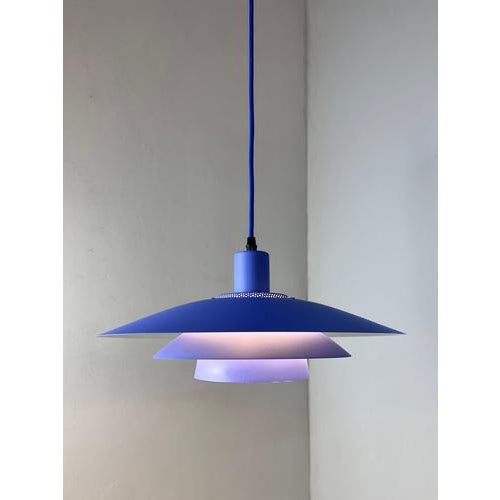 The donau lamp by jeka is a style-defining example of scandinavian design from the 60s and 70s. Its characteristic multi-...