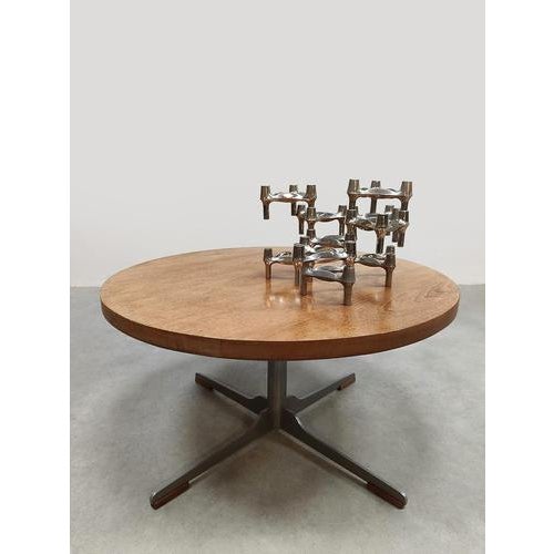 This round vintage design coffee table is stylish and timeless at the same time. Period: 1970s. Country of origin: The...