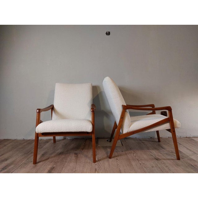 Set of Mid-Century Armchairs in Beech and Bouclé Cream Fabric by Jiroutek for Interior Praha, Czech, 1960s For Sale - Image 4 of 15