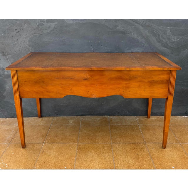 Brown Mid-Century English Georgian Revival Walnut Writing Desk with Drop Leaves, 1940 For Sale - Image 8 of 10