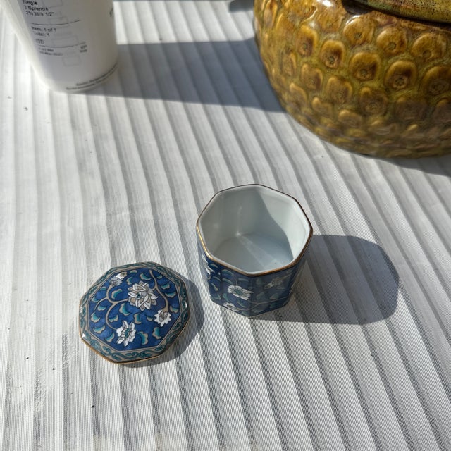 Up for consideration is a beautiful ceramic Asian catchall with matching lid. This would look lovely in your home and it...
