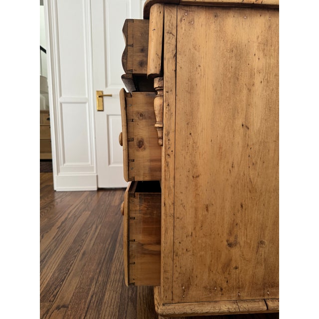 Mid 19th Century Antique 19th Century English Pine Buffet / Sideboard For Sale - Image 5 of 9