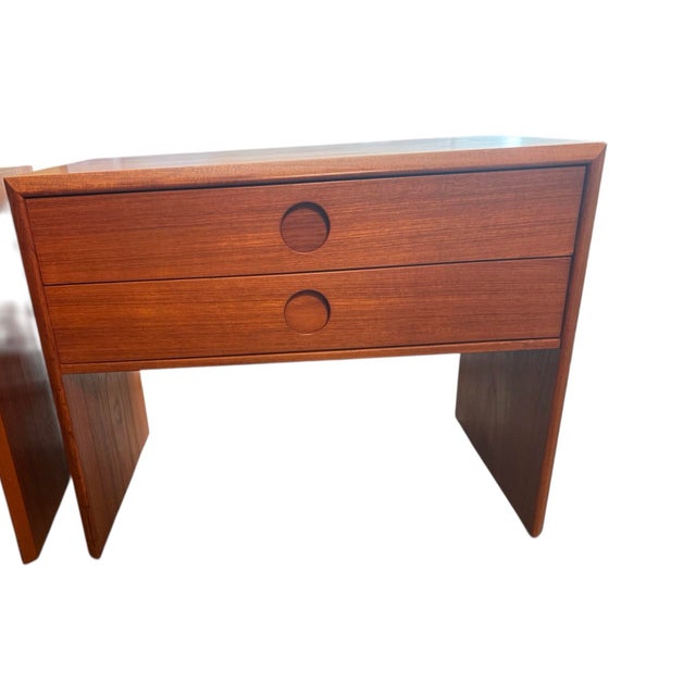 1970s Pair of Danish Teak Nightstands Endtables Two Drawer Finished Backside Kai Kristiansen for Mobelfabrik For Sale - Image 10 of 12