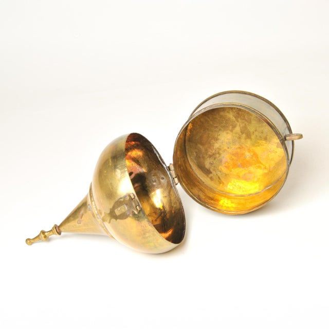 Early 20th Century Vintage Decorative Brass Pandan Box With Stupa Lid For Sale - Image 5 of 14