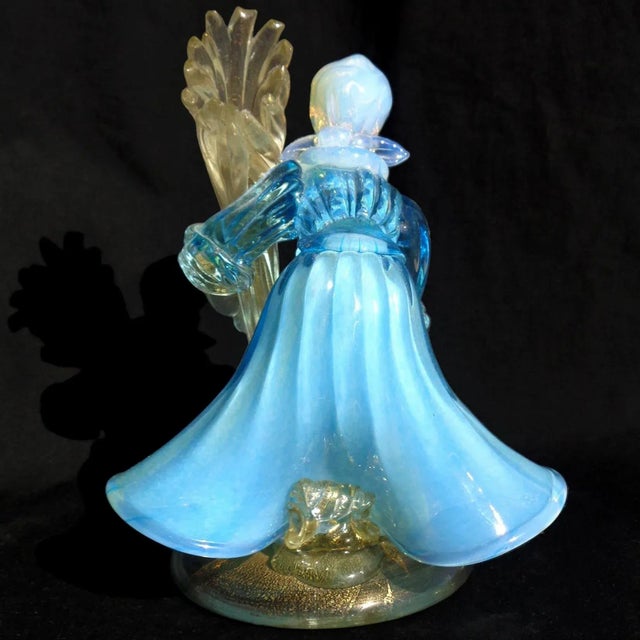 Murano Vintage Opalescent Blue White Gold Flecks Italian Art Glass Mid Century Women Farmer Sculpture For Sale In Orlando - Image 6 of 7