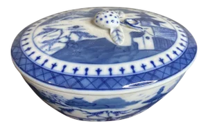 Vintage Blue and White Chinese Export Ceramic Box