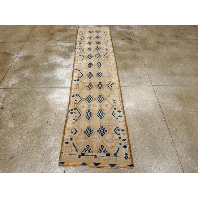 Galerie Shabab Collection Mid-20th Century Turkish Anatolian Runner For Sale - Image 4 of 10