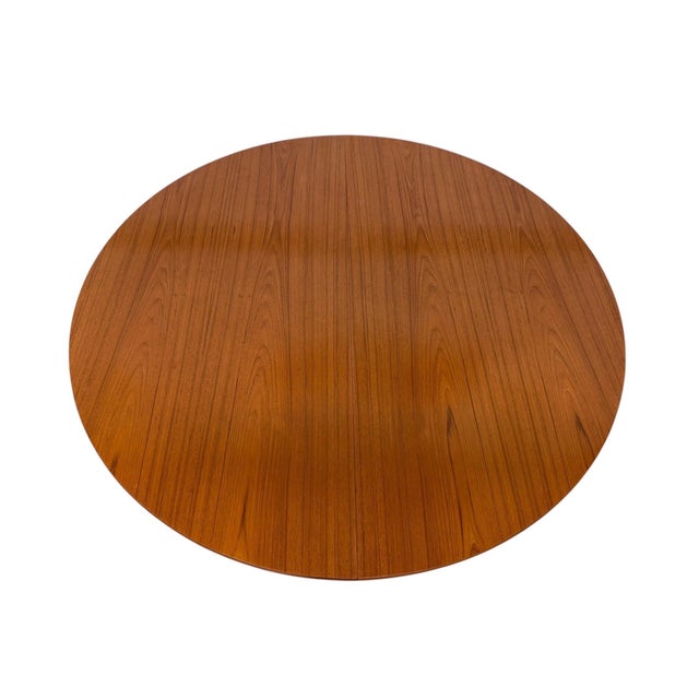 Hans Wegner Mid-Century Danish Modern Hans Wegner Round Teak Dining Table - Refinished! For Sale - Image 4 of 7