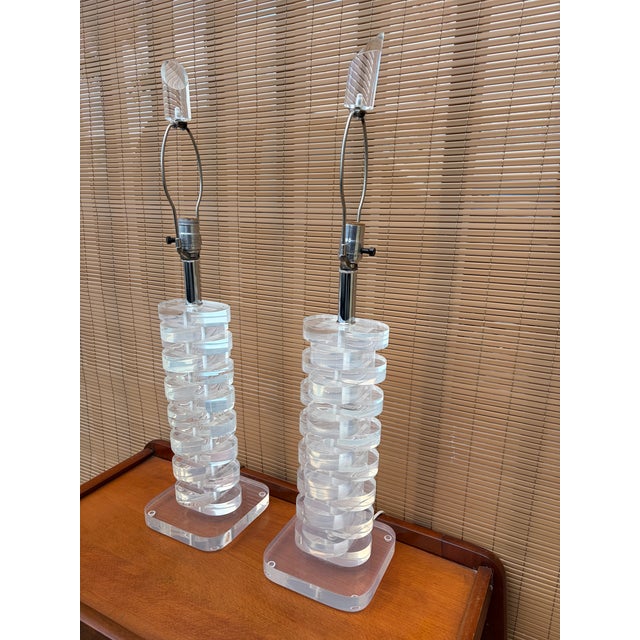1970s A Pair of Vintage Mid Century Modern Stacked Lucite Blocks Table Lamps in the Karl Springer Style. Circa 1970s For Sale - Image 5 of 17