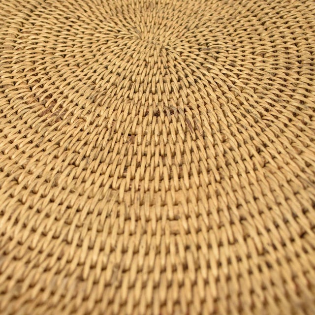African Early 20th Century Makenge Flat Wedding Basket Zambia 18 Inch For Sale - Image 3 of 7