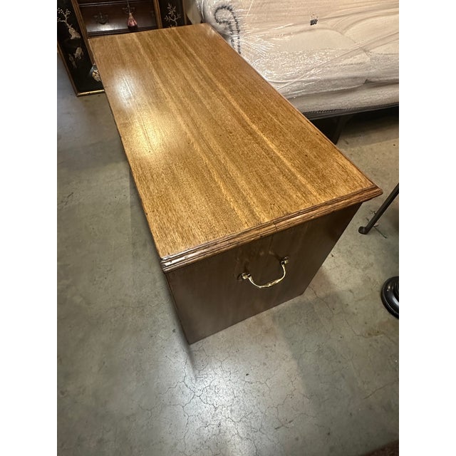 Traditional Georgian Style Chest of Drawers For Sale - Image 3 of 10