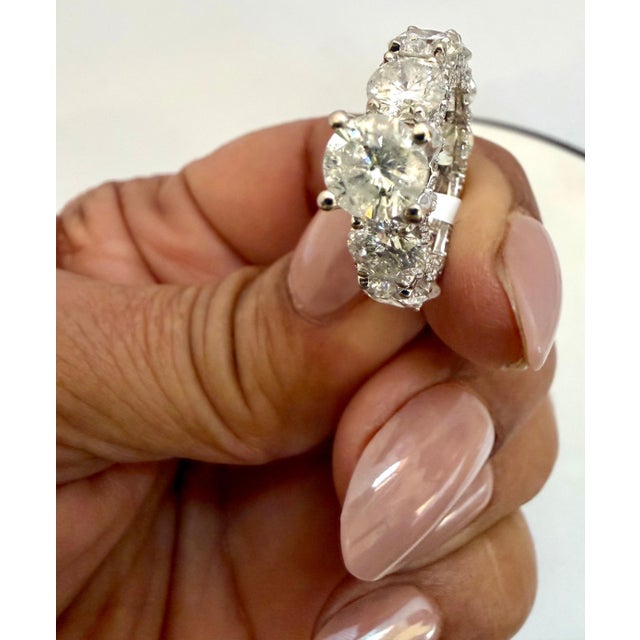 1 Carat Center & Ten 30 Pointer Diamond Band 14 Karat White Gold Engagement Ring For Sale In New York - Image 6 of 7