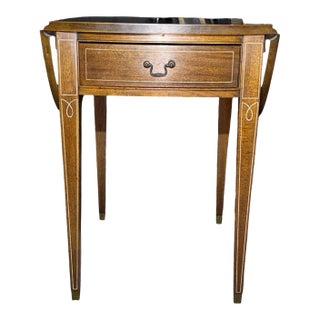 Mid 20th Century Hepplewhite Style Inlaid Mahogany Pembroke Drop-Leaf Side Table For Sale