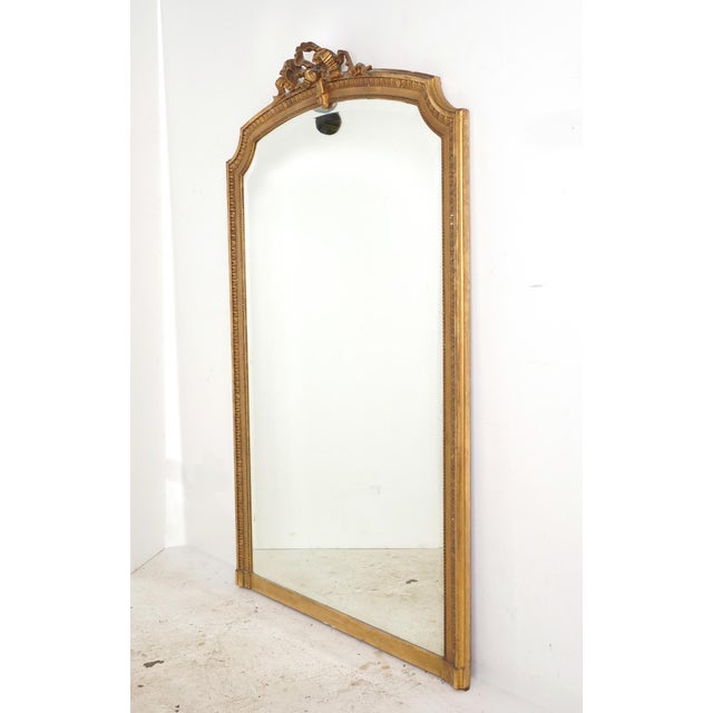 French Antique European Louis XVI Arched Ribbon Wall Mirror For Sale - Image 3 of 9