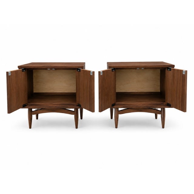 Mid-Century Modern Mid Century Modern Walnut Nightstands - Pair For Sale - Image 3 of 3