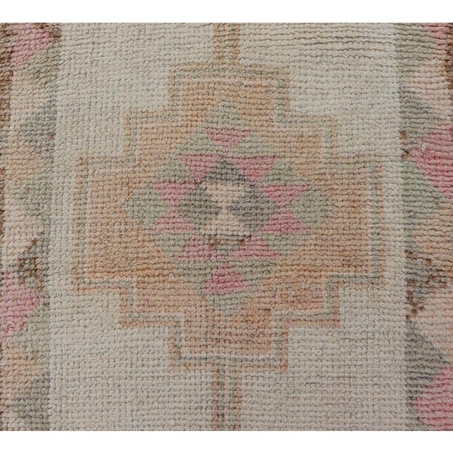 Vintage Turkish Tulu Runner With Soft Pastel & Geometric Patterns 2'10 X 9'6 For Sale In Atlanta - Image 6 of 10