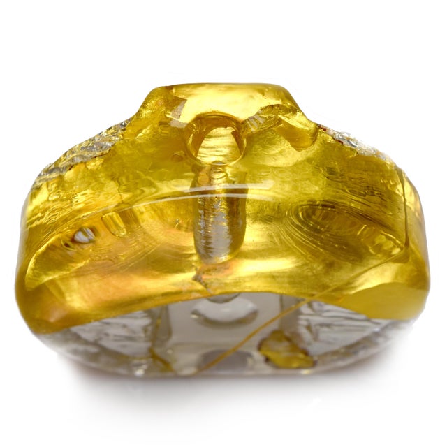 Gift a vase of Crystal, Restored with Kintsugi This elegant crystal vase, standing 10cm tall, is a truly extraordinary...