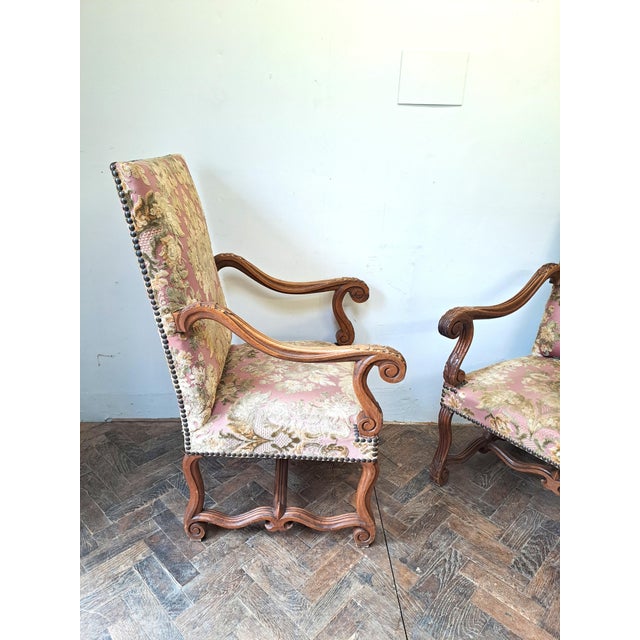 Late 19th Century French Walnut Mouton Leg Armchairs, Late 19th Century, Set of 2 For Sale - Image 5 of 8
