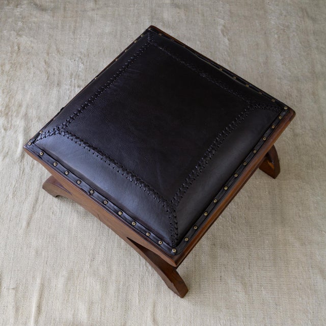 Mid-Century Modern Leather and Rosewood X Frame Ottoman or Footstool With Brass Nailhead Trim For Sale - Image 3 of 13