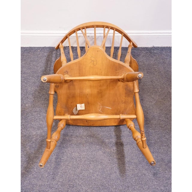 Pennsylvania House Solid Hard Rock Maple Colonial Early American Fiddleback Duxbury Windsor Dining Arm Chair 1059-110a For Sale - Image 9 of 12