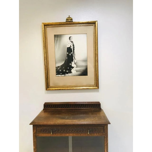 State Portrait of Former Dutch Queen Juliana in Gold Frame with Plaster Crown by Marius Meijboom, 1948 For Sale - Image 9 of 10