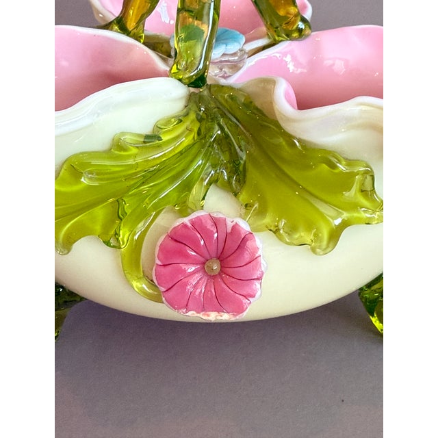 Antique 1800s Stevens and Williams Matsu-No-Ke Pastel Flower Sectioned Vase Bowl Tri Sectional Art Glass Bowl For Sale In Tampa - Image 6 of 15