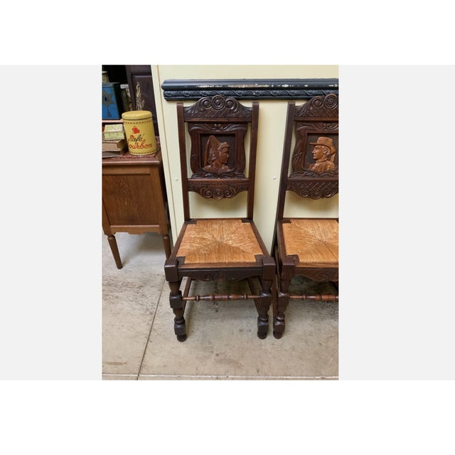 Age: circa 1945 Wood type: solid oak Condition: very good, meticulously maintained, and ready-to-use original condition...