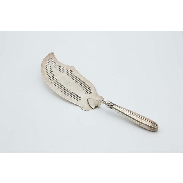 Silver Spatula for Serving Fish For Sale - Image 3 of 3