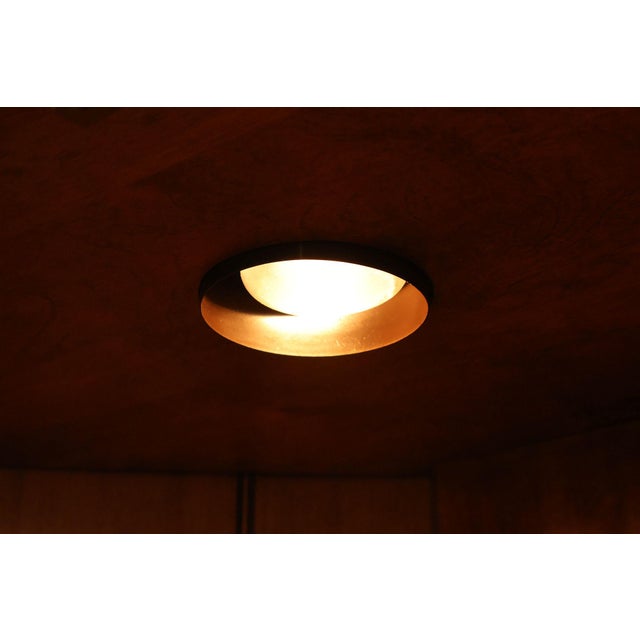 Ethan Allen 1776 Collection Pair of Maple Corner Cabinets For Sale In Philadelphia - Image 6 of 18