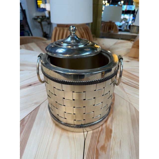 1970s Vintage Silver-Plated Woven Metal Ice Bucket With Lid For Sale - Image 5 of 9