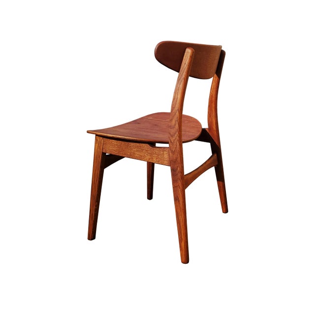 A Set of 4 Hans Wegner Ch-30 Dining Chairs Produced by Carl Hansen & Son. For Sale In Charlotte - Image 6 of 12