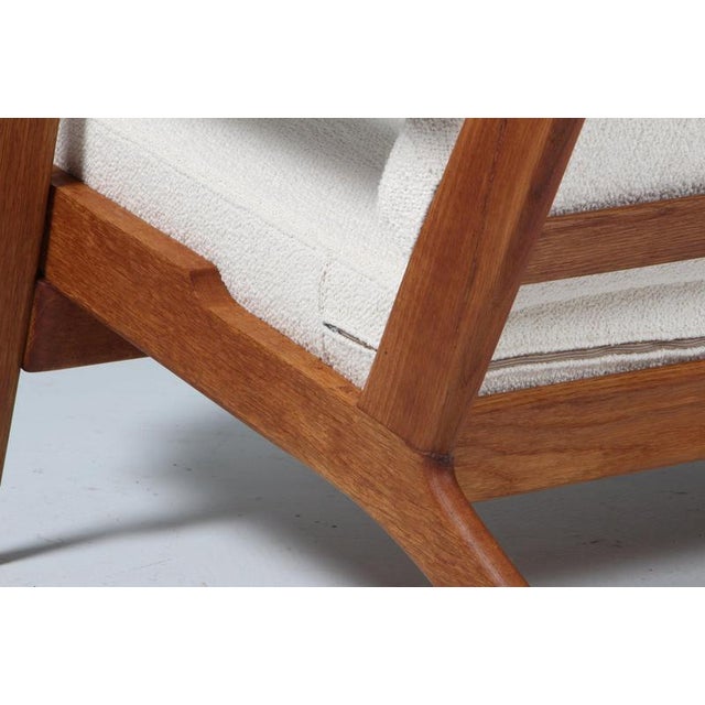 Model 290 Three-Seater Sofa in Oak and Boucle by Hans J. Wegner for Getama, 1970 For Sale - Image 9 of 11
