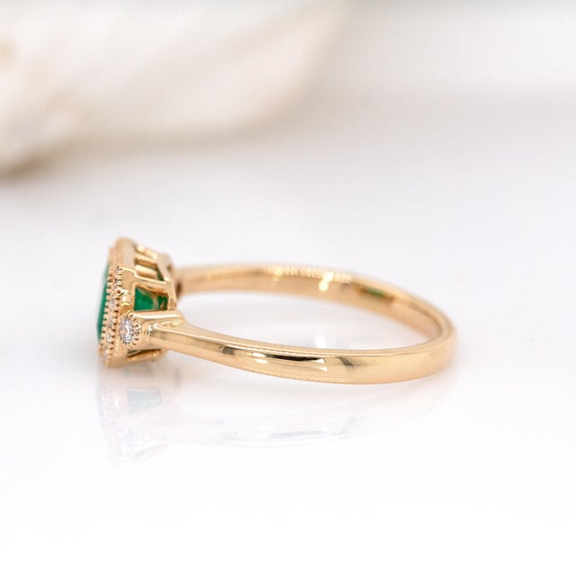 2020s Colombian Emerald Ring With Natural Diamond Accents: Solid 14k Gold, Size 6.75 For Sale - Image 5 of 7