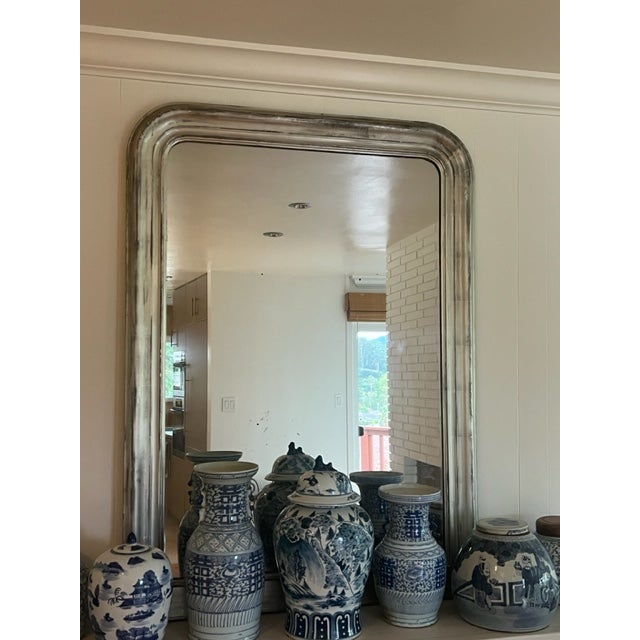 You can never have enough Louis Philippes in your home. They look great everywhere! and look amazing mixed with...