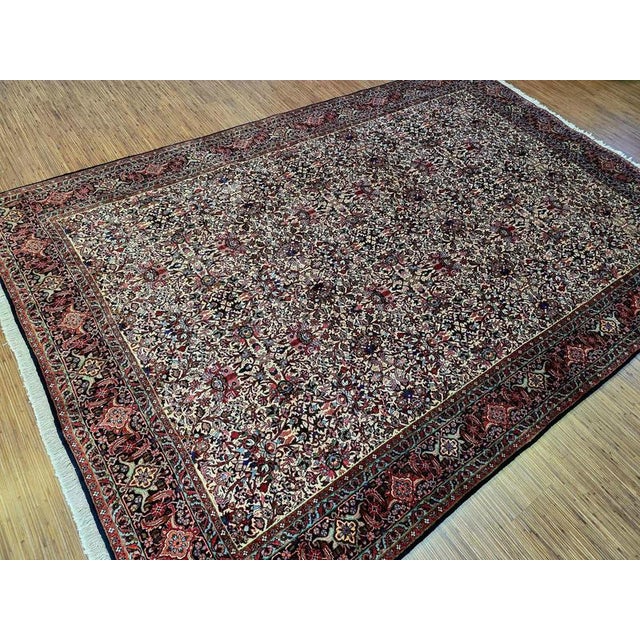 Middle Eastern Rug in Pure Wool For Sale - Image 6 of 11