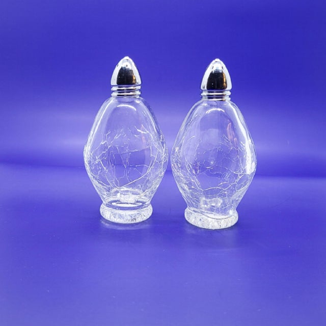 Vintage Irice Japan Crackle Glass Salt and Pepper Shakers Clear Mid Century Set For Sale - Image 4 of 10