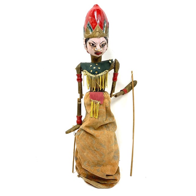 Vintage Javanese Rod Puppets on Display Stands—A Pair For Sale In New York - Image 6 of 18