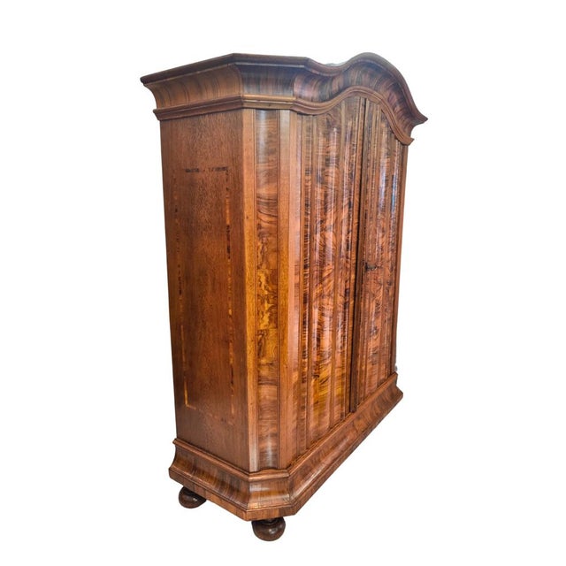 Baroque Wardrobe in Walnut, Nuremberg, Germany, 18th Century For Sale - Image 6 of 9